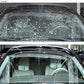 Tablette de nettoyage pour les vitres d'automobiles