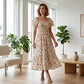 Robe midi à fleurs smockée à encolure carrée pour femme